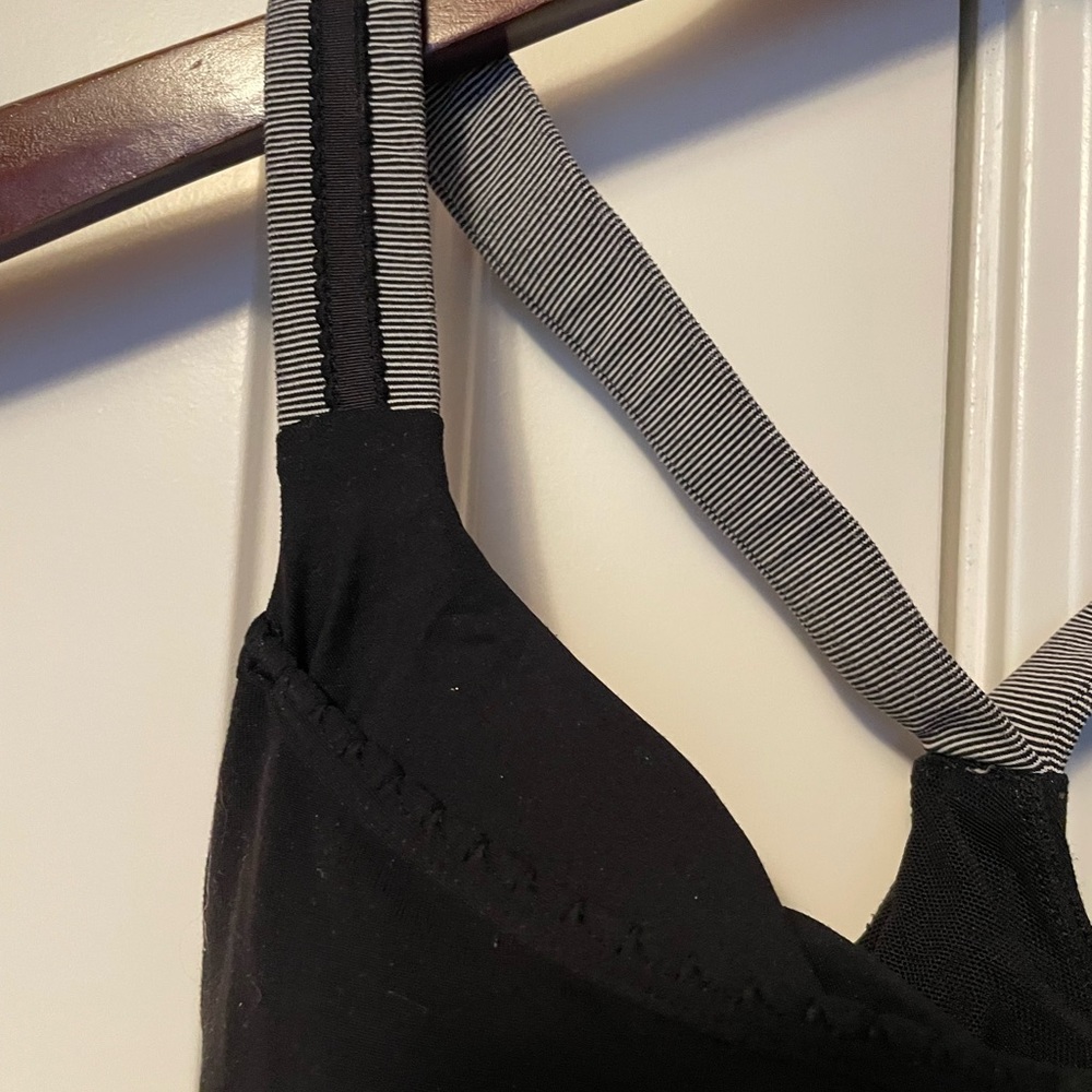 Lululemon Top Size 4 - Picture 3 of 3